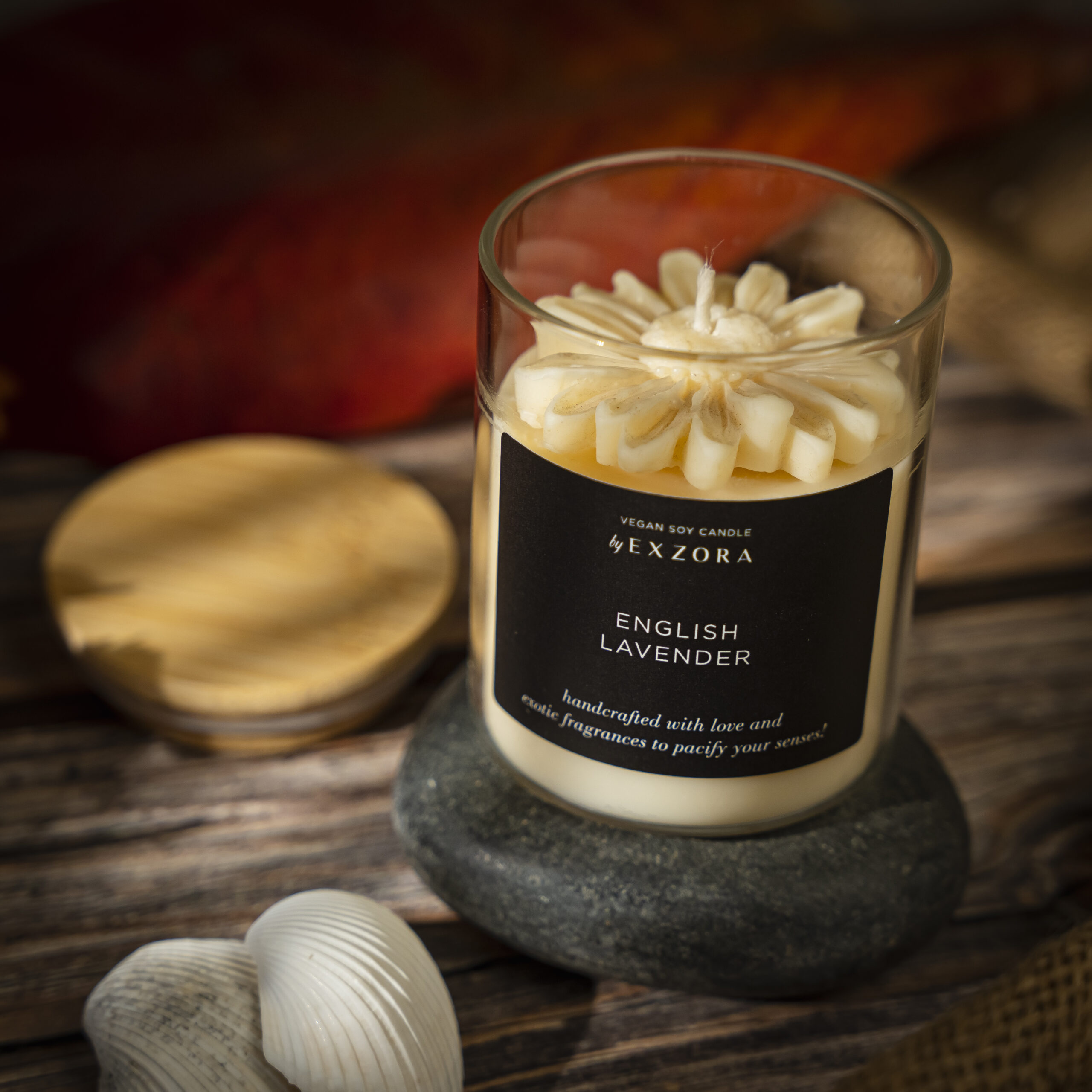 Luxurious English Lavender Soy Vegan Candle - Image 2